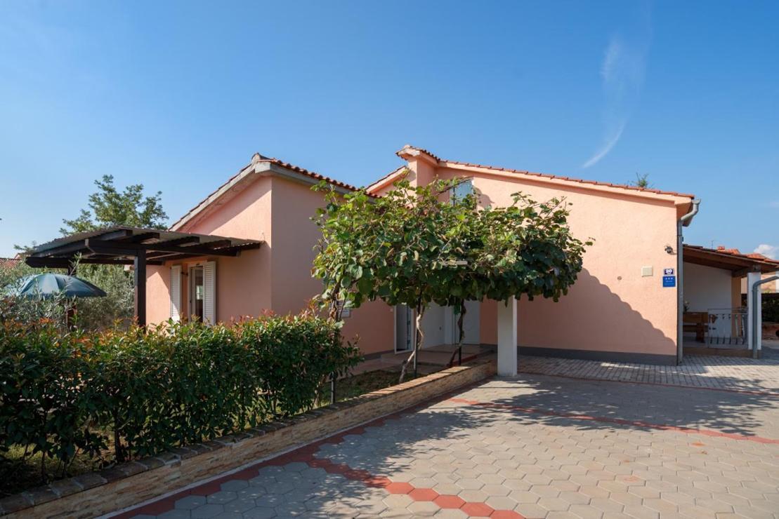 Ema-Dany Appartement Poreč Buitenkant foto