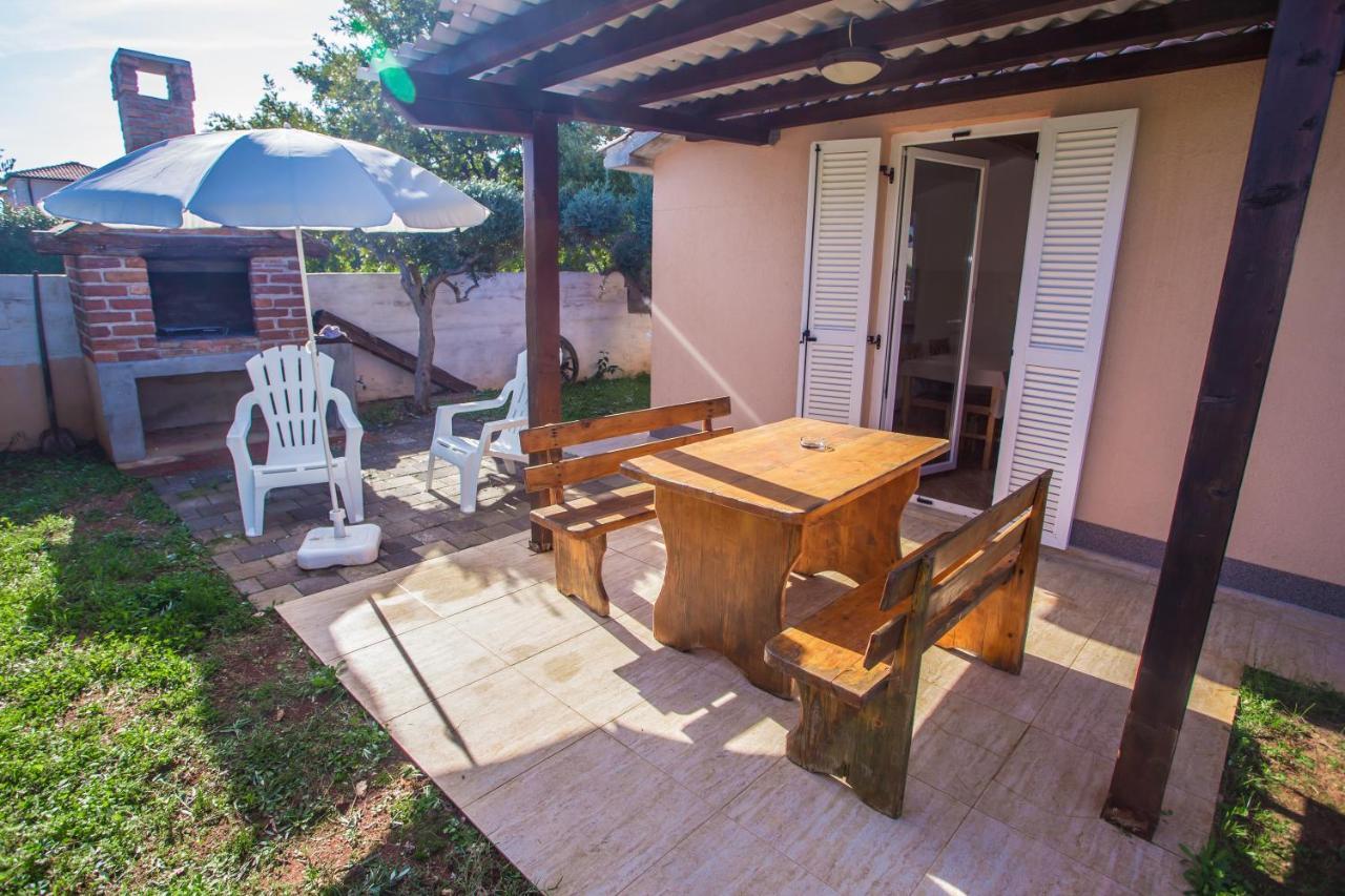 Ema-Dany Appartement Poreč Buitenkant foto