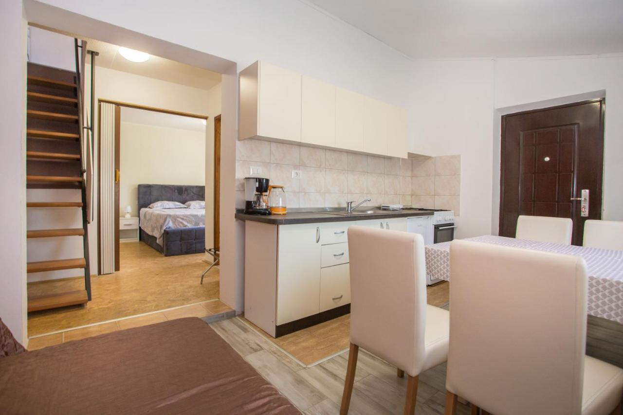 Ema-Dany Appartement Poreč Buitenkant foto