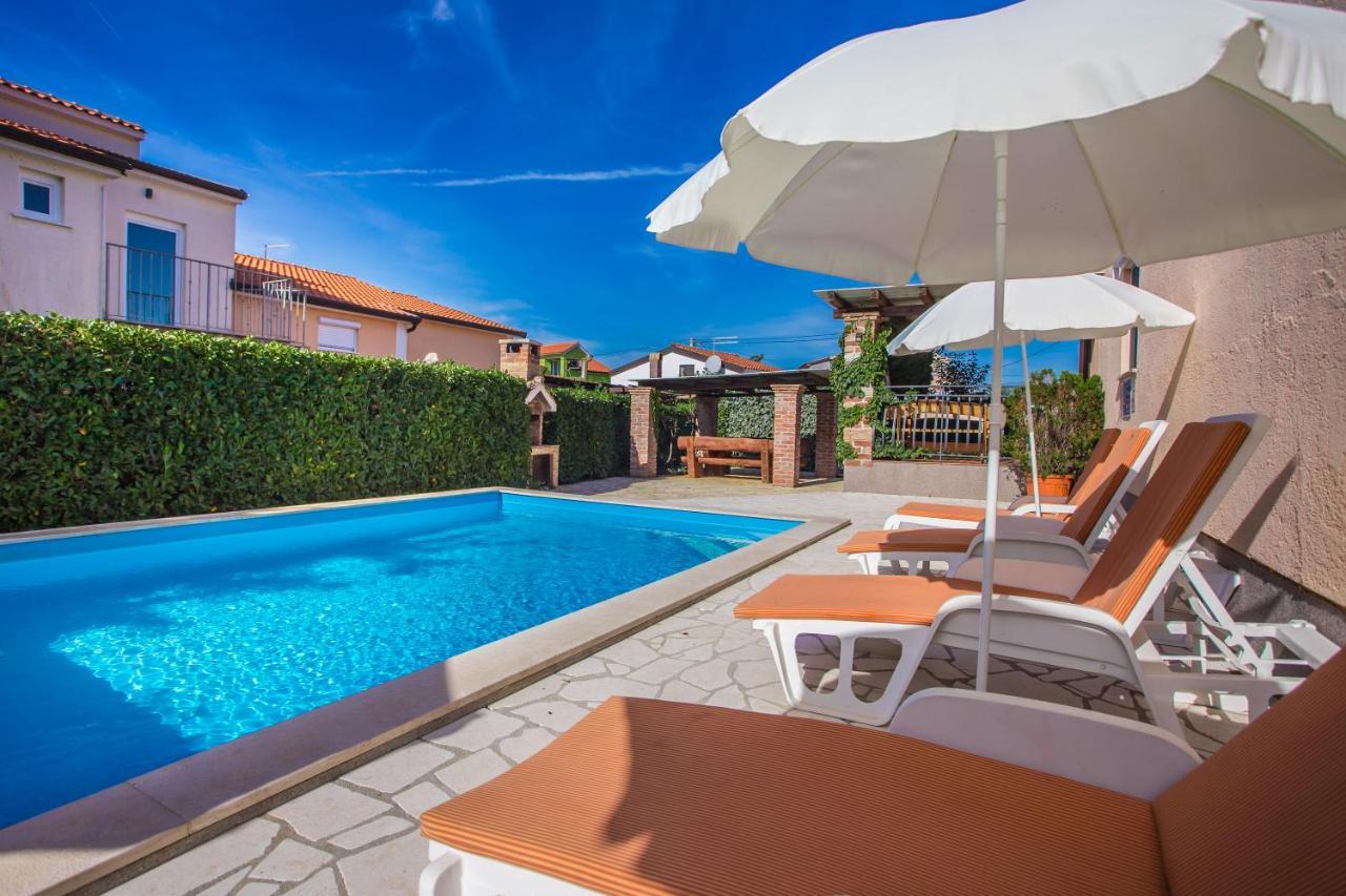 Ema-Dany Appartement Poreč Buitenkant foto