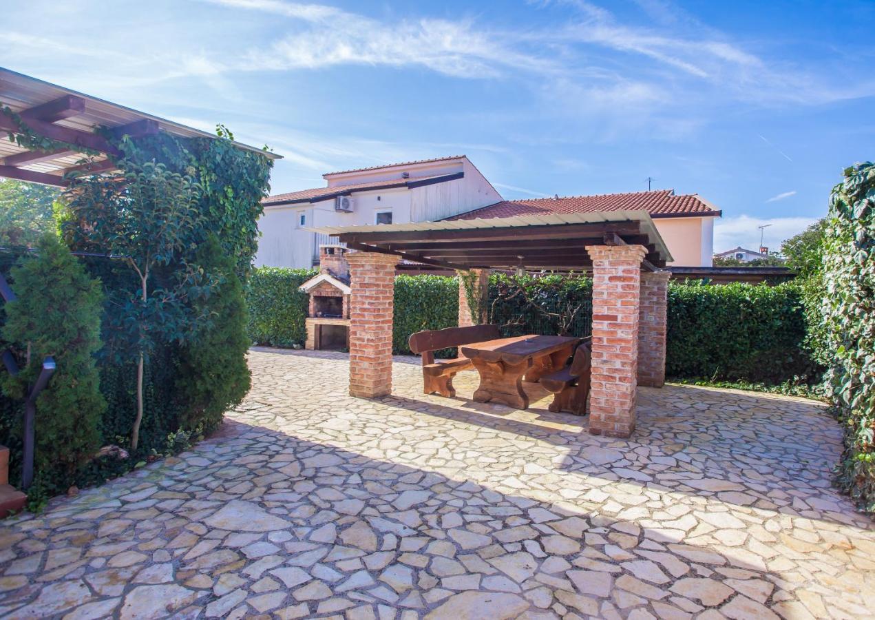 Ema-Dany Appartement Poreč Buitenkant foto